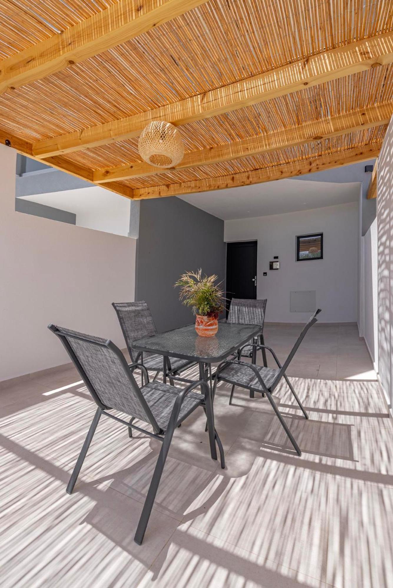 Tota Suites Afantou Exterior photo